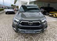 Toyota Hilux 9