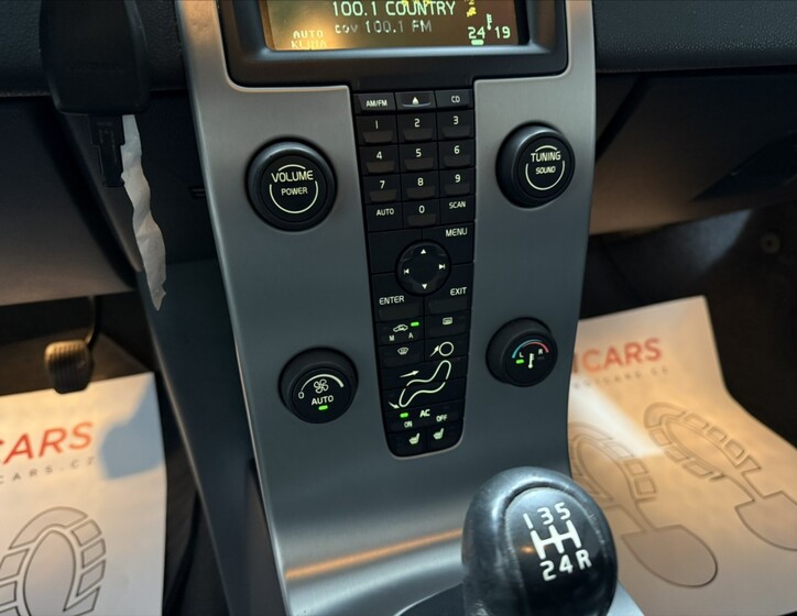Volvo V50 11