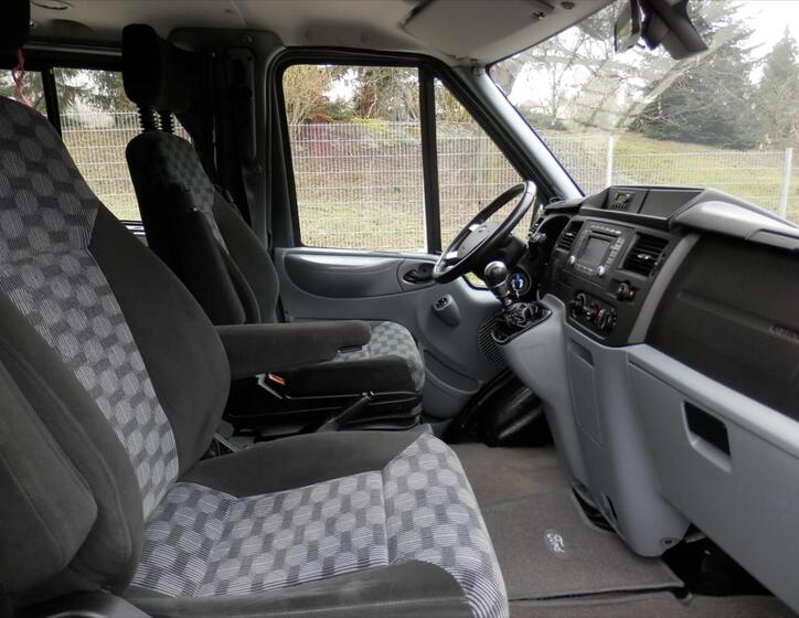 Ford Transit 13