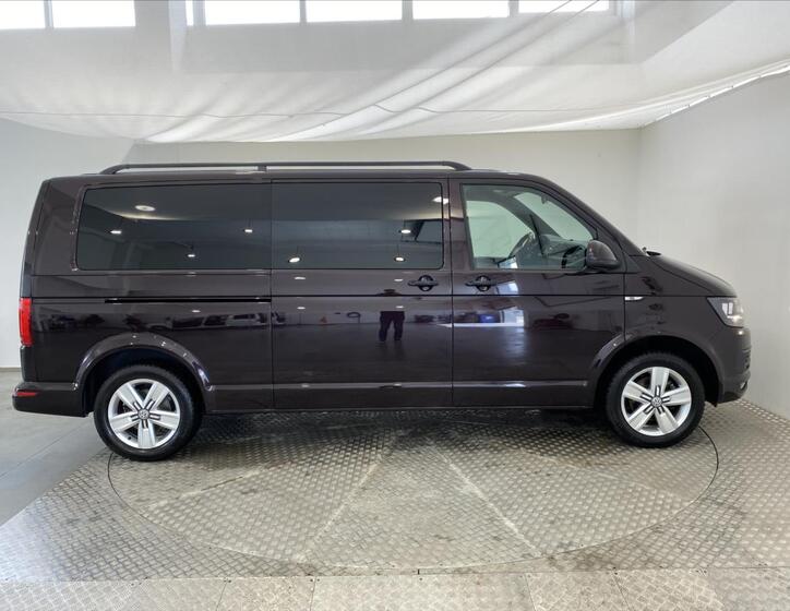 Volkswagen Caravelle 24
