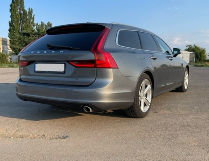 Volvo V90 7