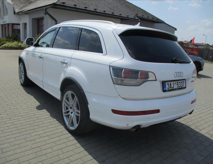 Audi Q7 3
