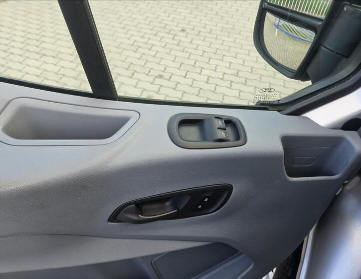 Ford Transit 11
