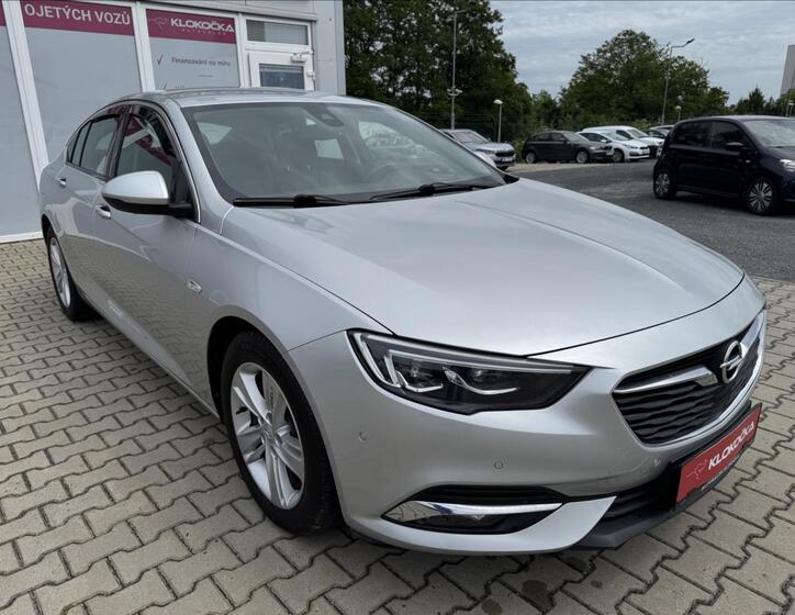 Opel Insignia 8