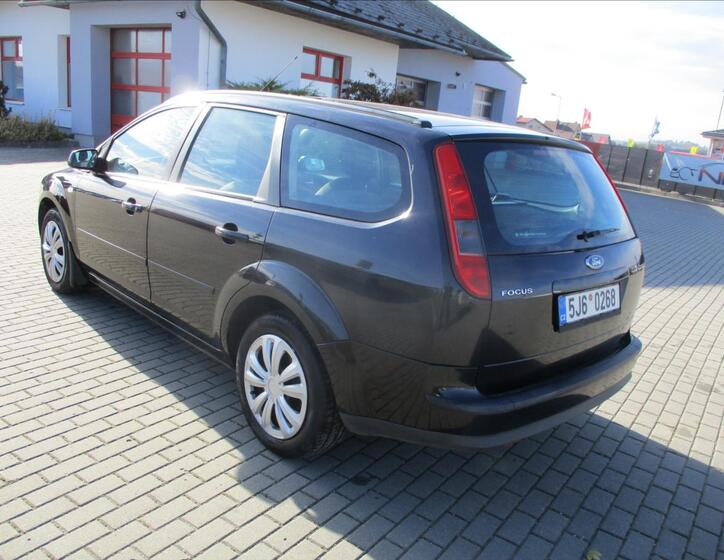 Ford Focus 32