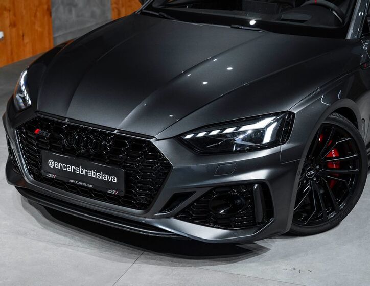 Audi RS5 9