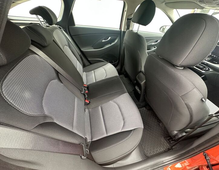 Hyundai i30 16
