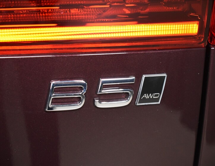 Volvo XC60 5