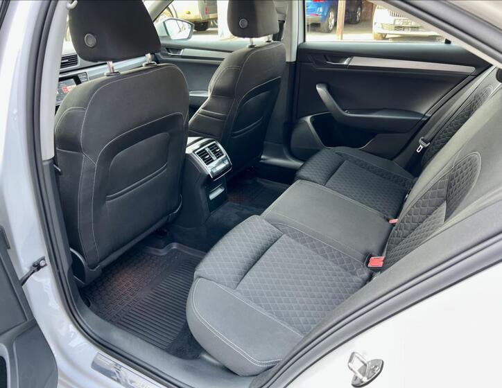 Škoda Superb 13