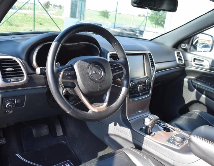 Jeep Grand Cherokee 16