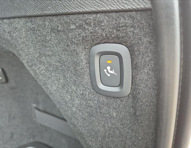 Volvo XC90 13