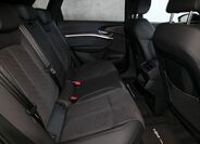 Audi e-tron 14