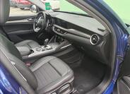 Alfa Romeo Stelvio 33