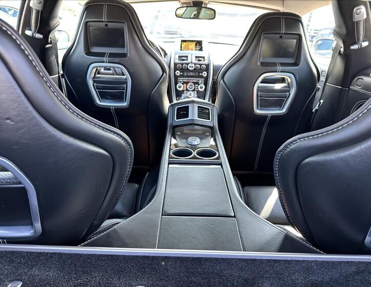 Aston Martin Rapide 12