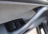 Tesla Model 3 11