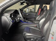 Audi Q8 25