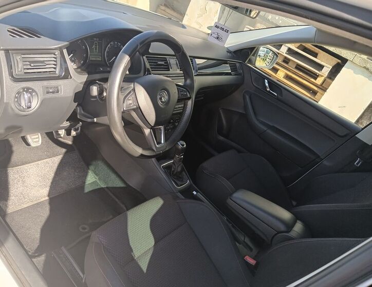 Škoda Rapid 9