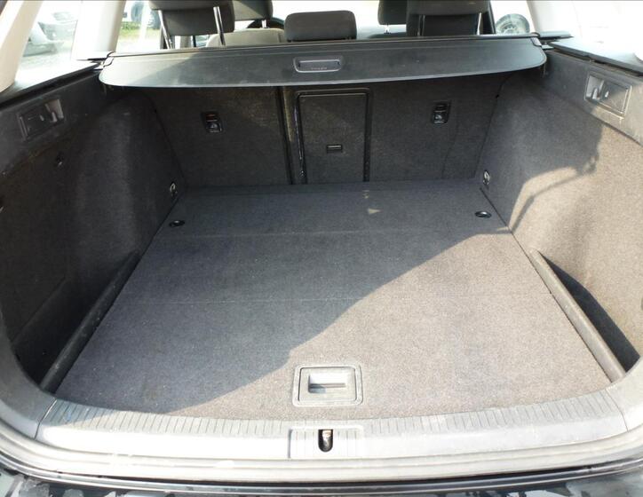 Volkswagen Golf 19