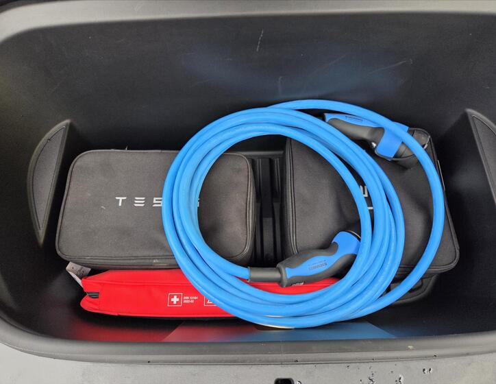 Tesla Model Y 18