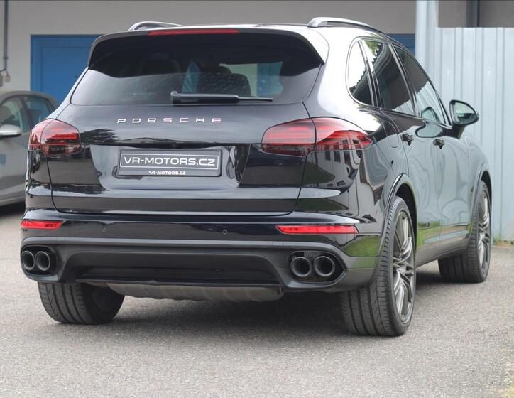 Porsche Cayenne 9