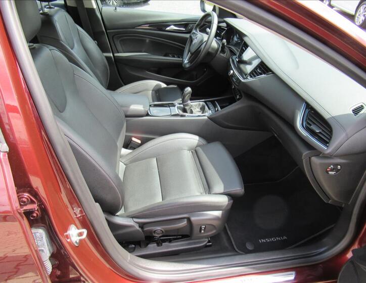 Opel Insignia 12