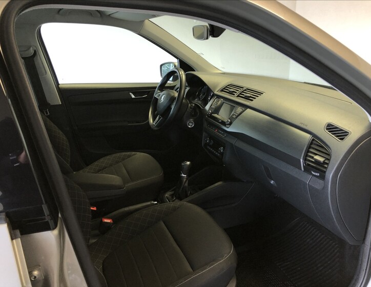 Škoda Fabia 12