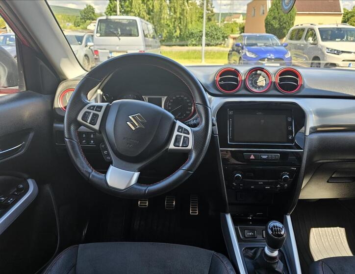 Suzuki Vitara 6