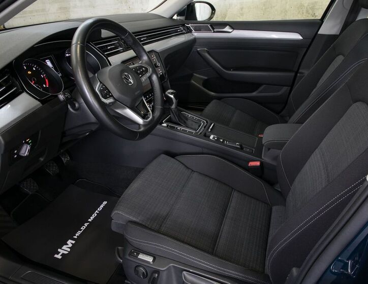 Volkswagen Passat 9