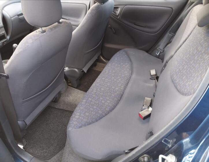 Toyota Yaris 10
