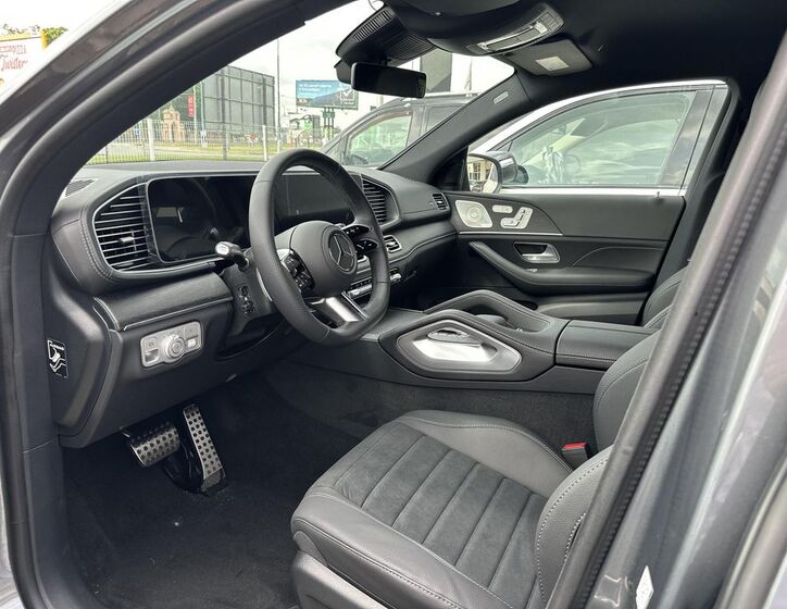 Mercedes-Benz GLE 9