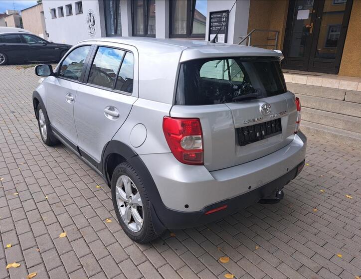 Toyota Urban Cruiser 7