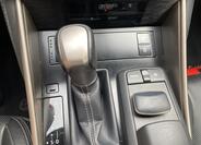 Lexus IS 300h 25