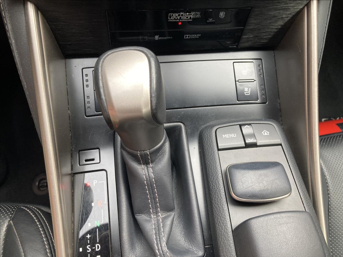 Lexus IS 300h