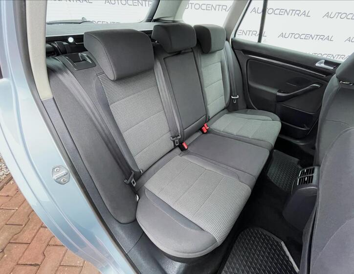 Volkswagen Golf 21