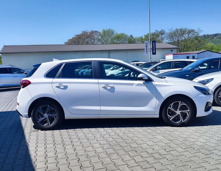 Hyundai i30 4