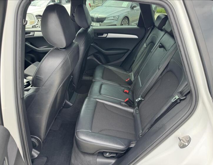 Audi Q5 11