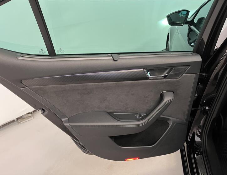 Škoda Superb 27