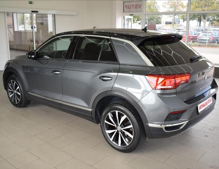 Volkswagen T-Roc 8
