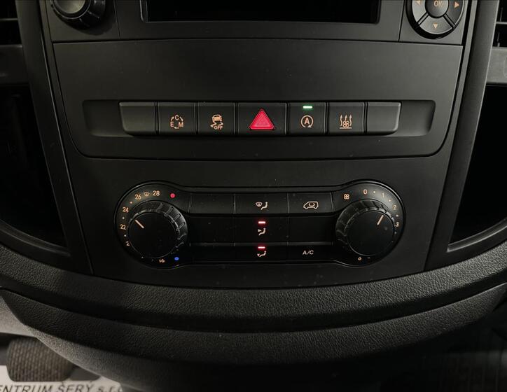 Mercedes-Benz Vito 28