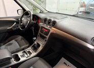 Ford Galaxy 16