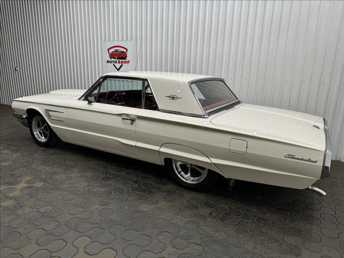 Ford Thunderbird