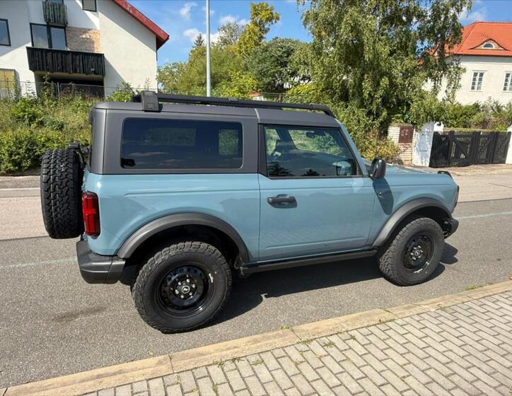 Ford Bronco 8