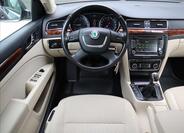 Škoda Superb 9
