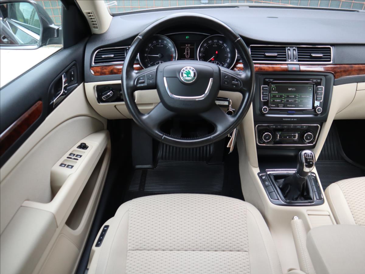 Škoda Superb