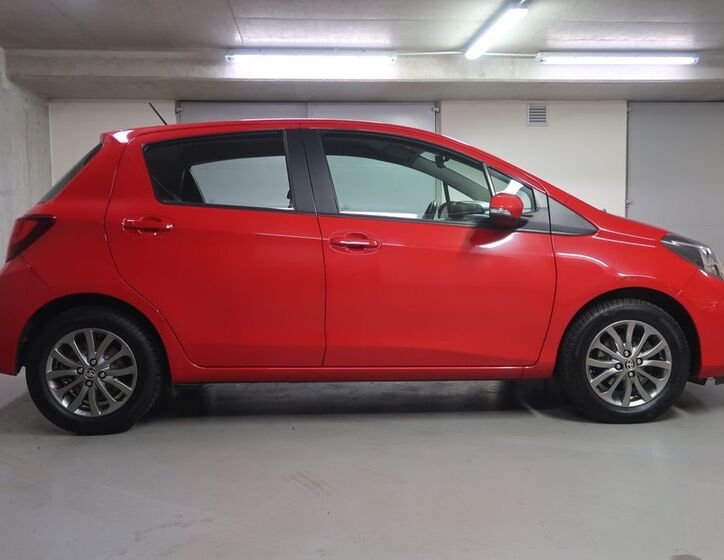 Toyota Yaris 4