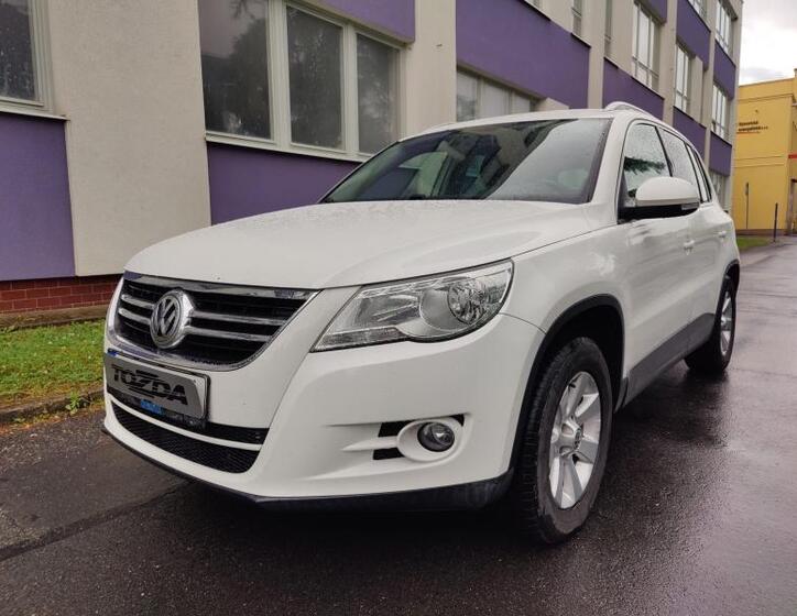Volkswagen Tiguan 1