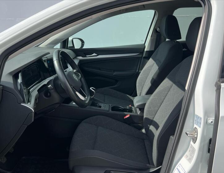 Volkswagen Golf 11