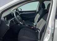 Volkswagen Golf 11