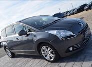 Peugeot 5008 4