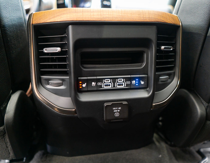 Dodge RAM 38